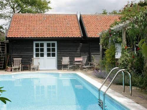 Riverside Cottage Wattisham Bagian luar foto